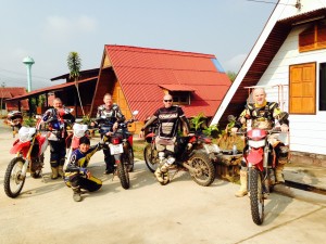 pit stop  - off-road motorcycle Enduro Tours Chiang Mai Thailand