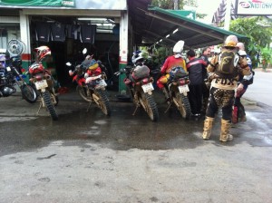pit stop  - off-road motorcycle Enduro Tours Chiang Mai Thailand